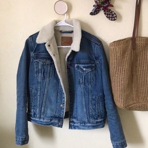 Levi’s Sherpa lined jean jacket